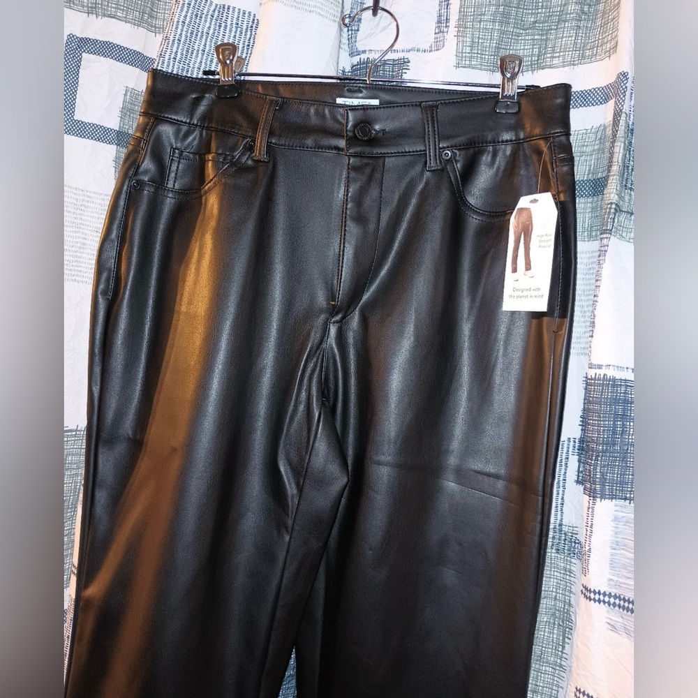 Time and Tru Women's High Rise Faux Leather Pants Size 10